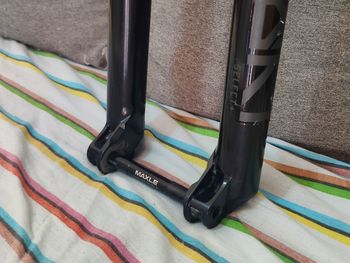 Used RockShox Lyrik Select+ 150 mm Charger 3 RC2 2024 bike — image 3 of 12