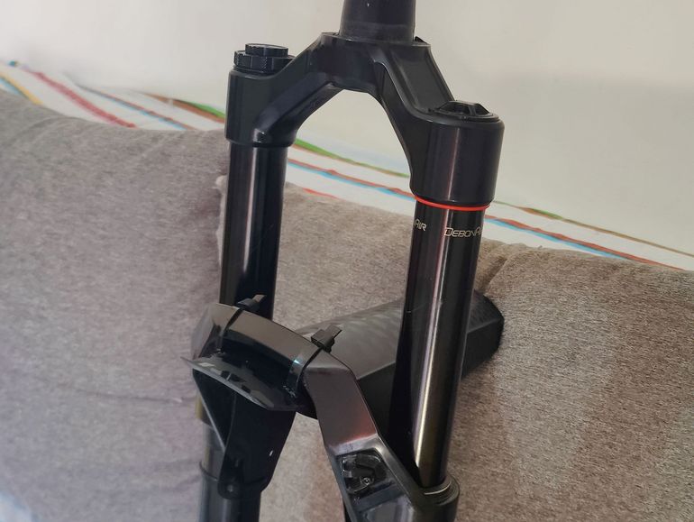 Used RockShox Lyrik Select+ 150 mm Charger 3 RC2 2024 bike — image 2 of 12