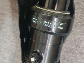 Used RockShox Lyrik Select+ 150 mm Charger 3 RC2 2024 bike — image 5 of 12