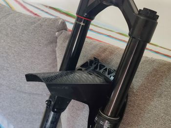 Used RockShox Lyrik Select+ 150 mm Charger 3 RC2 2024 bike — image 4 of 12