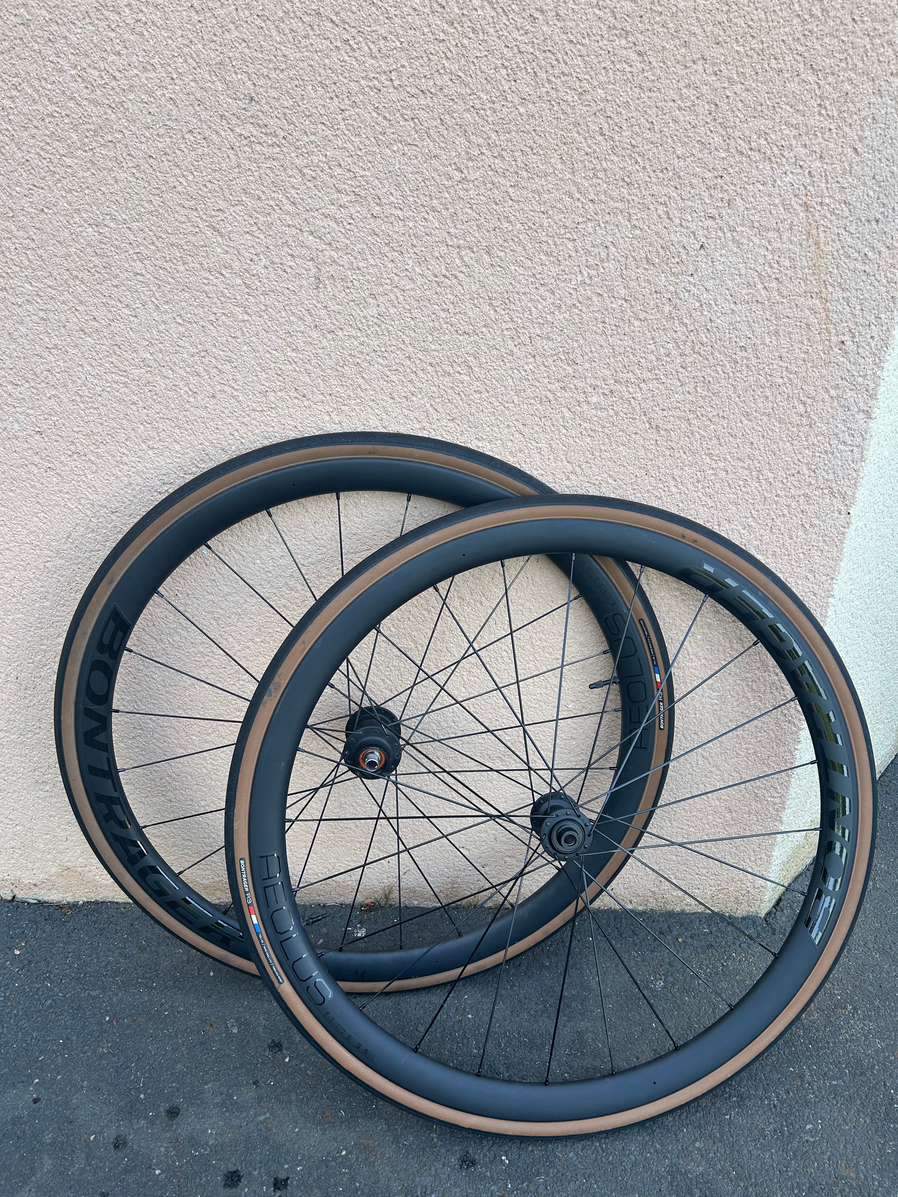 Bontrager Aeolus Elite 35 | buycycle