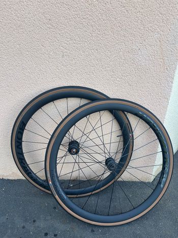 Used Bontrager Aeolus Elite 35 2025 bike