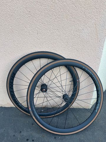 Brugt Bontrager Aeolus Elite 35 2025 bike — billede 1 af 3