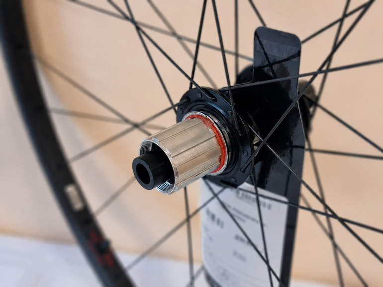 Used Stans Notubes Podium Carbon SRD 29" 15x100 and 12x142 Shimano HG Wheelset bike — image 9 of 9