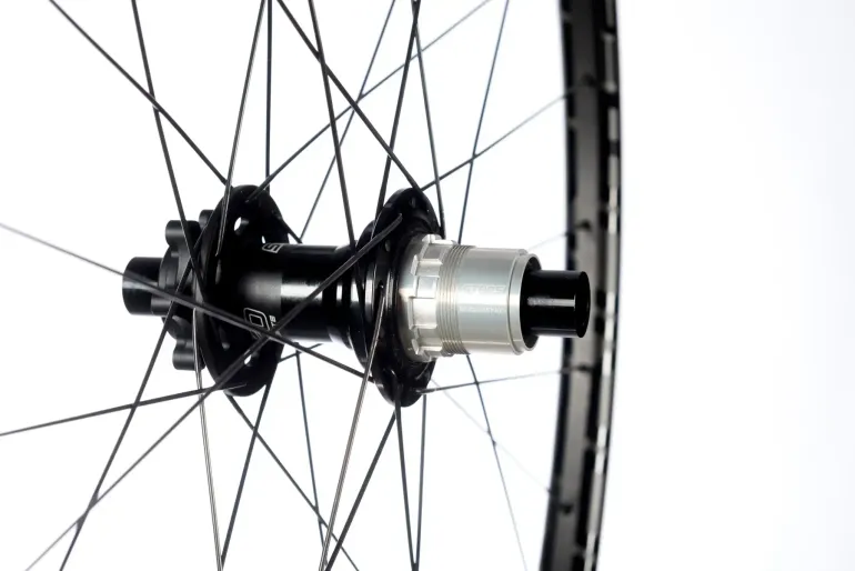 Used Stans Notubes Podium Carbon SRD 29" 15x100 and 12x142 SRAM XD Wheelset bike — image 3 of 8