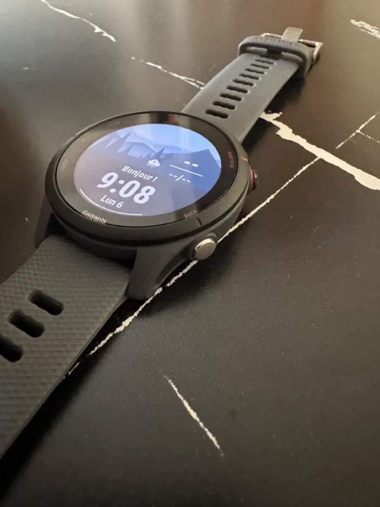 Used Garmin Forerunner 255 bike — image 1 of 3