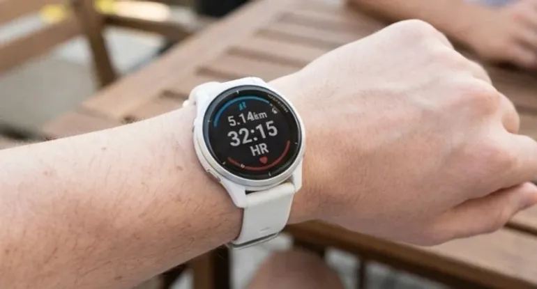 Used Garmin Vivoactive 5 bike — image 1 of 4