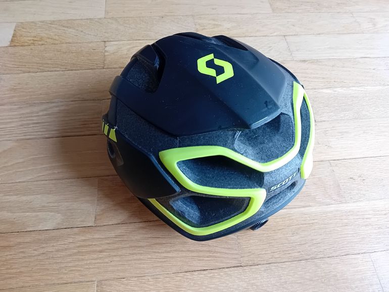 Used Scott Centric Plus MIPS Helmet bike — image 2 of 4