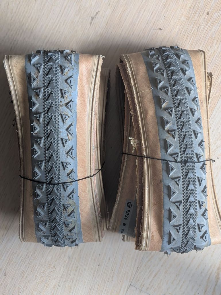 Used Ultradynamico ROSÉ Race Tire 2022 bike — image 1 of 2