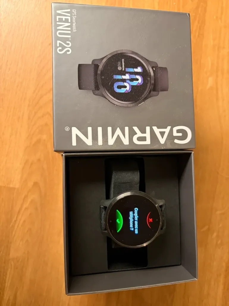 Used Garmin Venu 2s bike — image 1 of 3