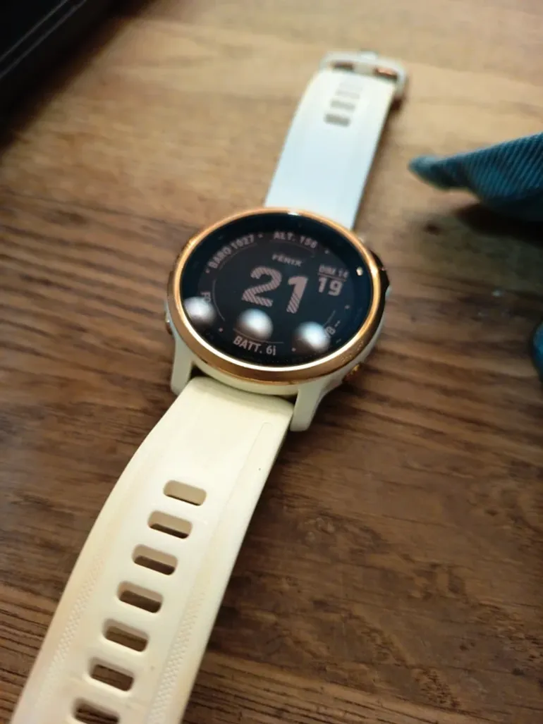 Used Garmin Fenix 6S Pro bike — image 10 of 11
