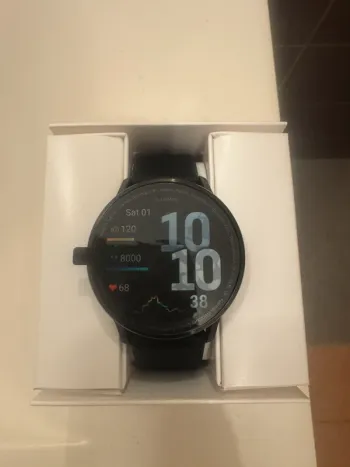 Used Garmin Venu 4 bike — image 2 of 5