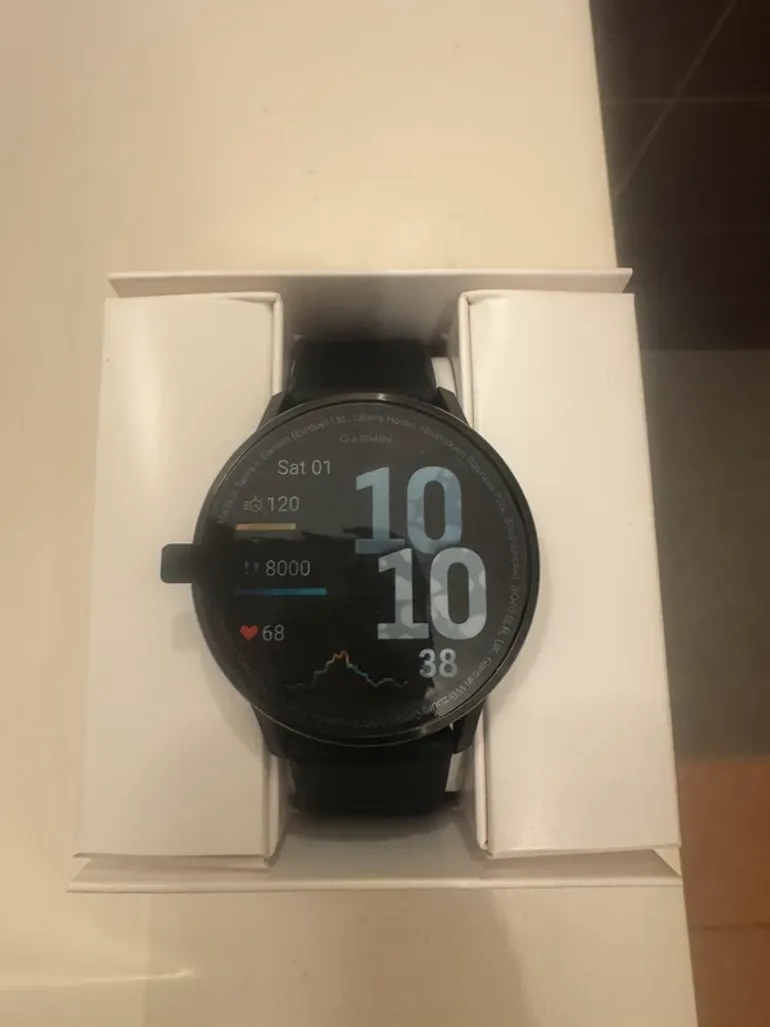 Used Garmin Venu 4 bike — image 2 of 5