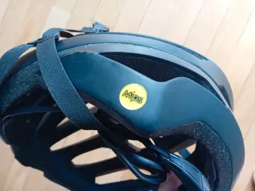 Used Bell Stratus MIPS Helmet bike — image 3 of 5