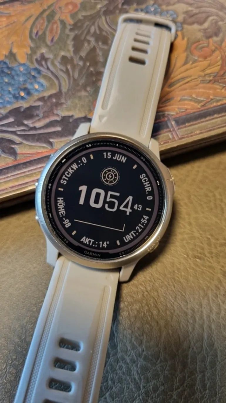 Used Garmin Fenix 6S Pro Solar bike — image 1 of 6