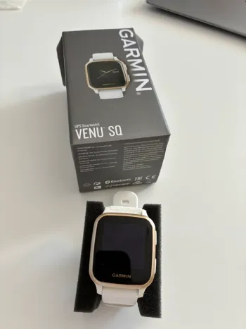 Used Garmin Venu SQ bike — image 3 of 9