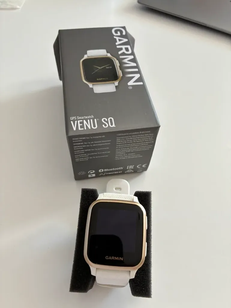 Used Garmin Venu SQ bike — image 3 of 9