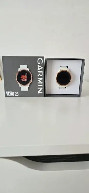 Used Garmin Venu 2S bike — image 2 of 3