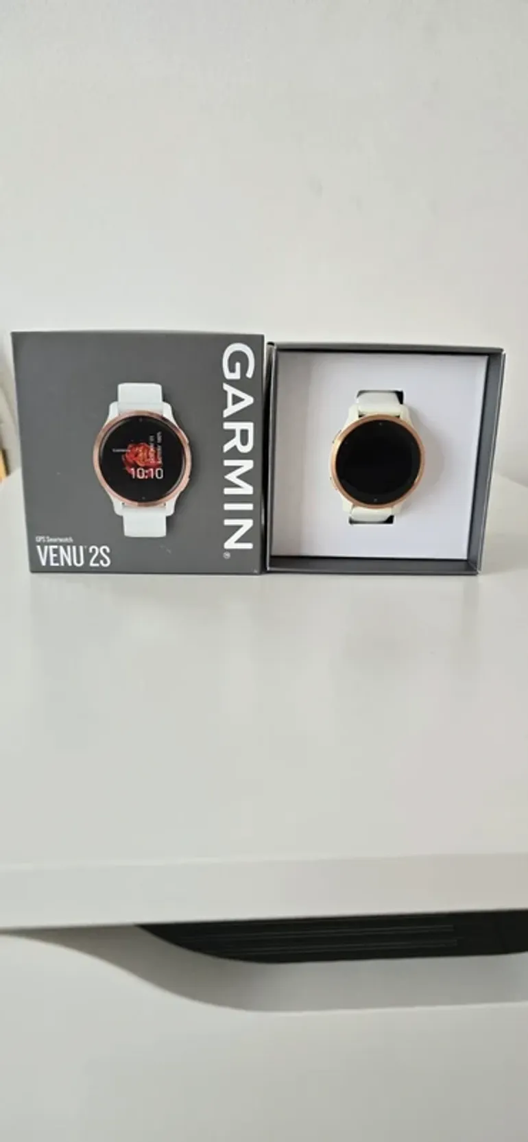 Used Garmin Venu 2S bike — image 2 of 3