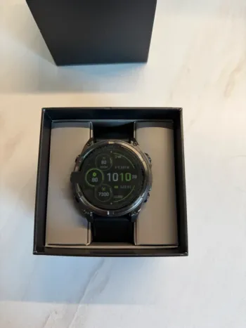 Used Garmin fenix 8 solar bike — image 2 of 5