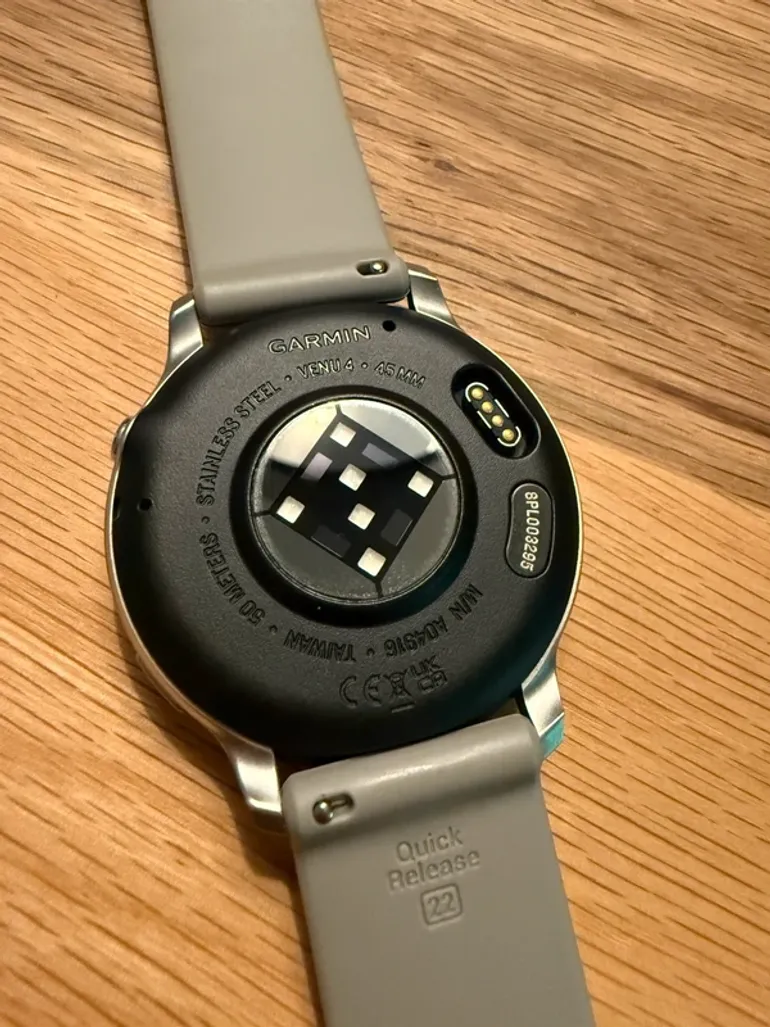 Used Garmin Venu 4 bike — image 3 of 7