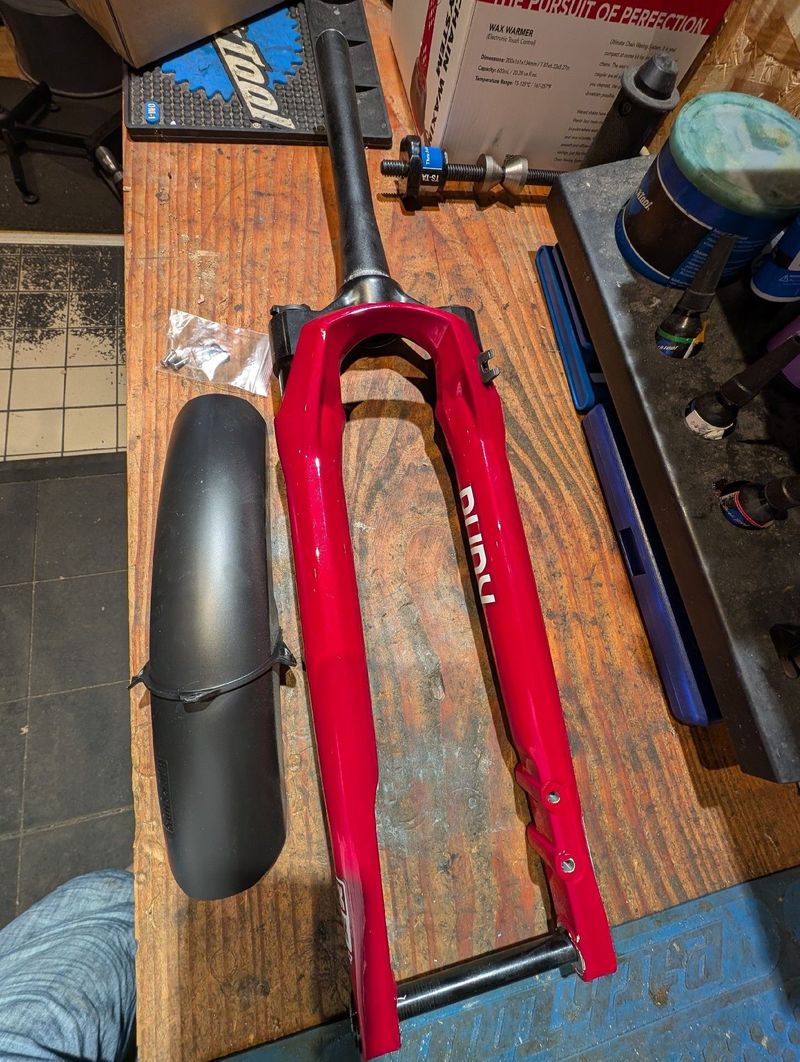 Rock Shox Rudy XPLR 30mm 51mm offset 2025 Fork de segunda mano