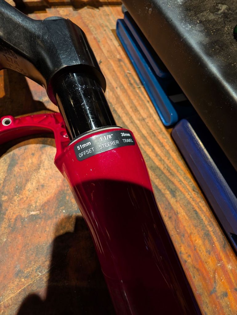 Used Rock Shox Rudy XPLR 30mm 51mm offset 2025 bike — image 4 of 4