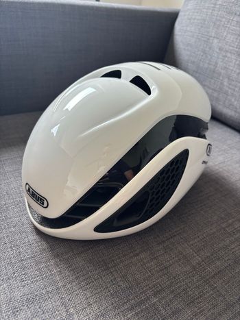 Used ABUS GameChanger Helmet 2026 bike — image 4 of 6