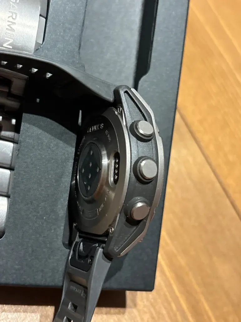 Used Garmin Fenix 8 Amoled Saphirre 2025 bike — image 10 of 14
