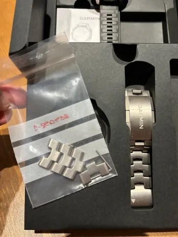 Used Garmin Fenix 8 Amoled Saphirre 2025 bike — image 8 of 14