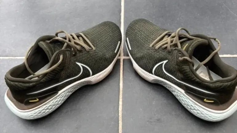 Used Nike ZoomX Invincible Run Flyknit 2 bike — image 2 of 12