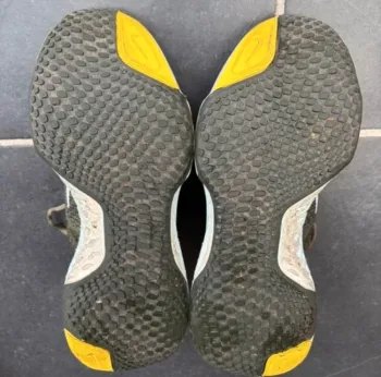 Used Nike ZoomX Invincible Run Flyknit 2 bike — image 11 of 12