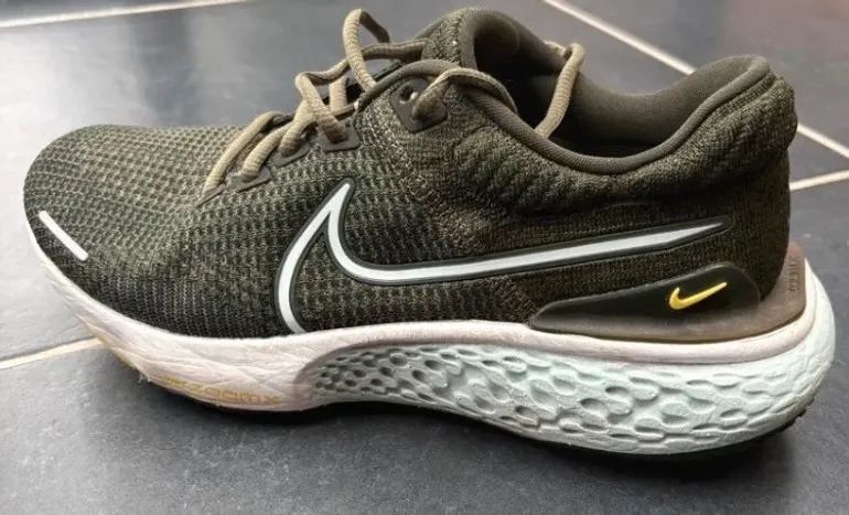 Used Nike ZoomX Invincible Run Flyknit 2 bike — image 1 of 12