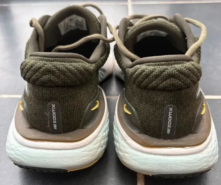 Used Nike ZoomX Invincible Run Flyknit 2 bike — image 10 of 12