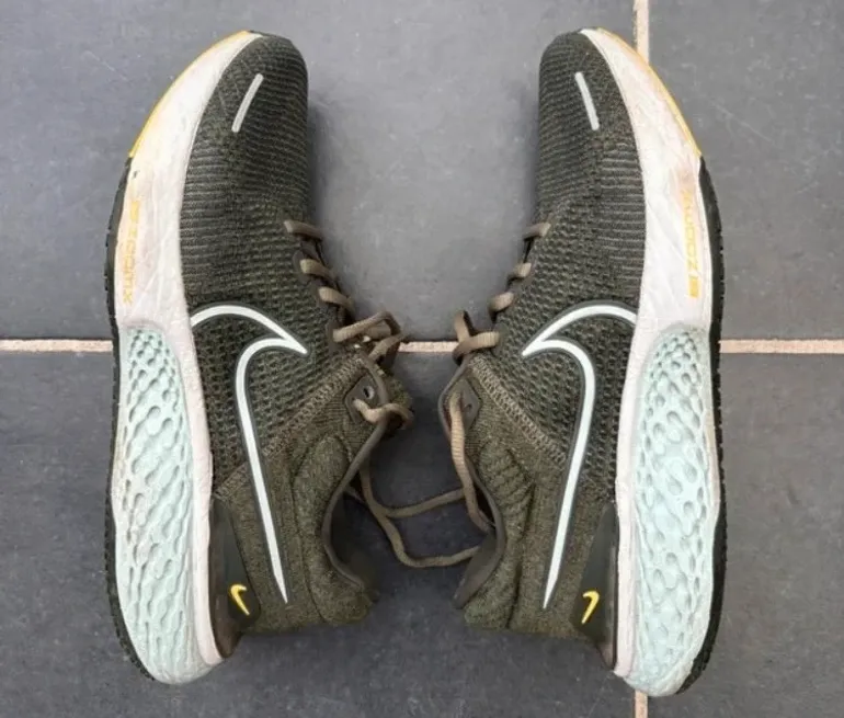 Used Nike ZoomX Invincible Run Flyknit 2 bike — image 8 of 12