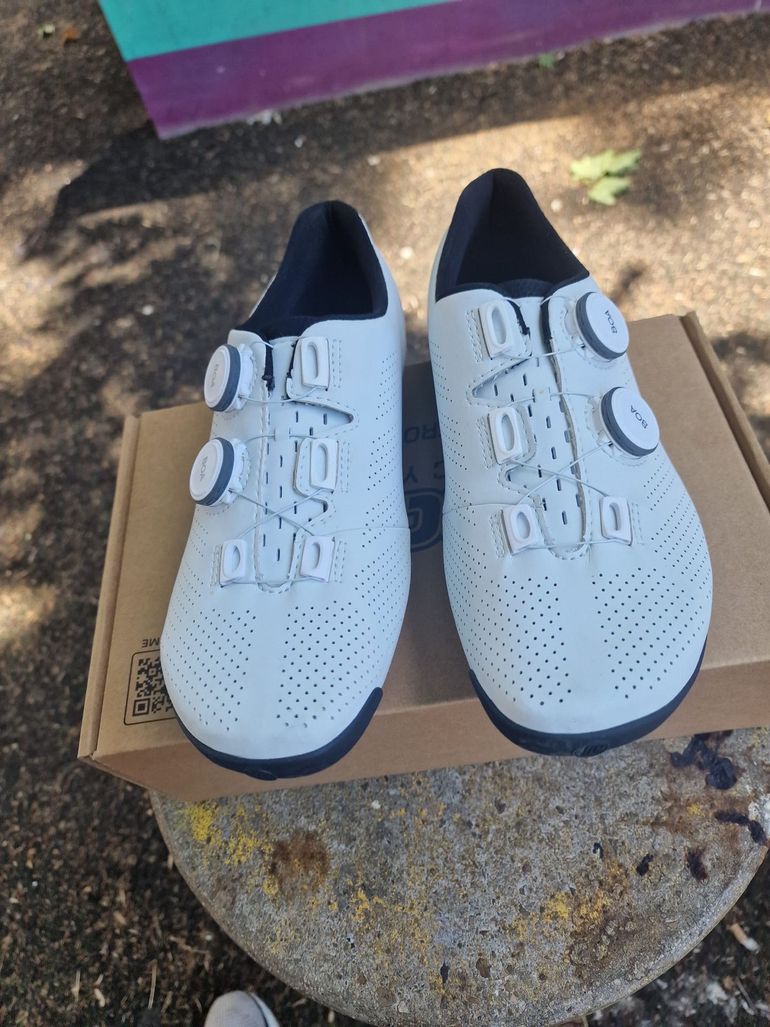 Used Bont zapatillas de ciclismo 2026 bike — image 3 of 6