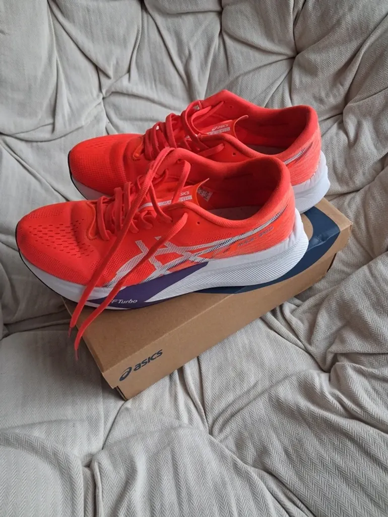 Used Asics Magic Speed 4 bike — image 2 of 8