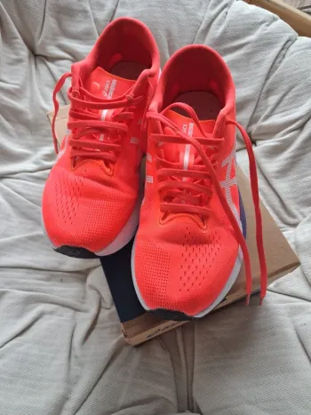 Used Asics Magic Speed 4 bike — image 3 of 8