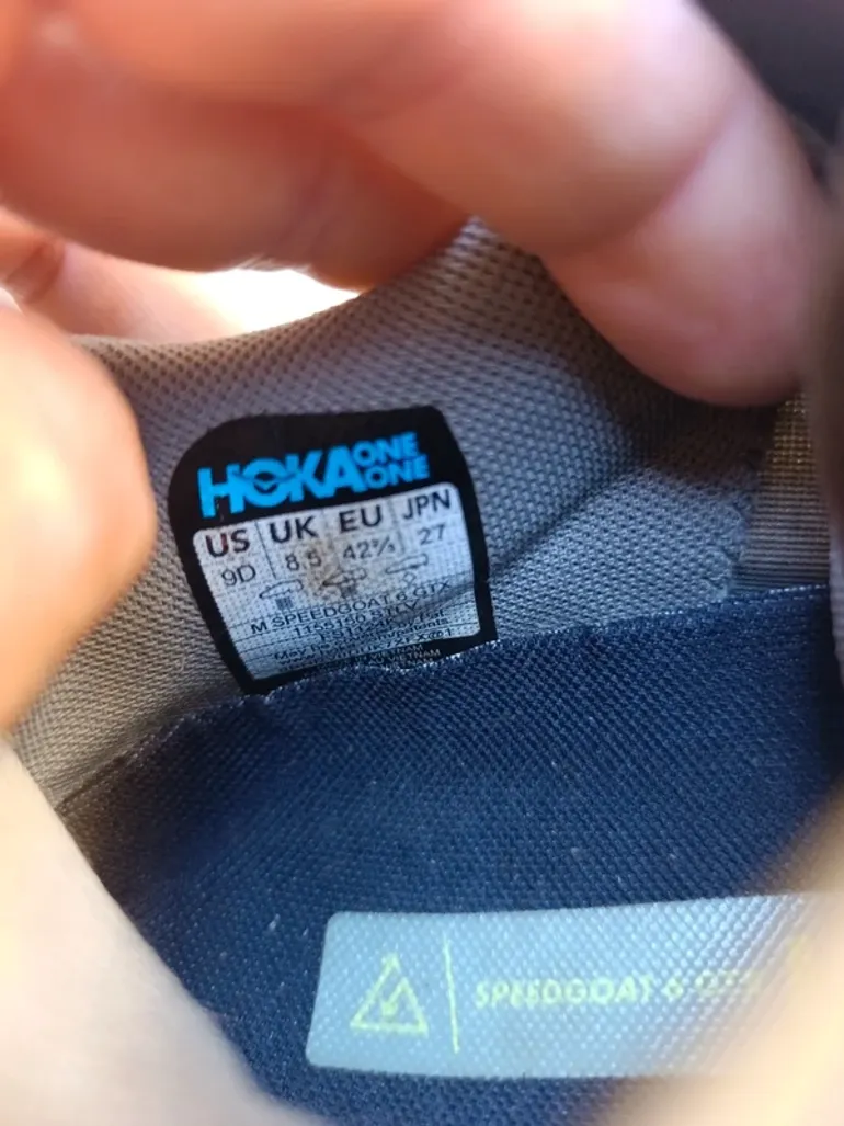 Used Hoka Speedgoat 6 GTX bike — image 6 of 9