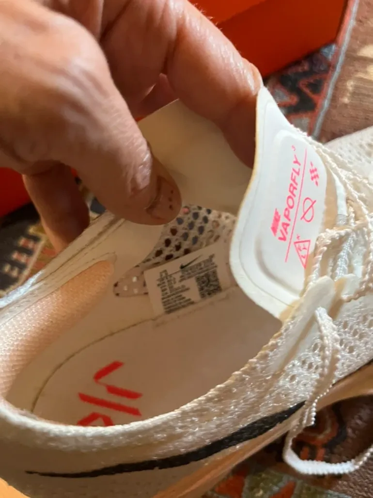 Used Nike ZoomX Vaporfly Next% 3 bike — image 5 of 7