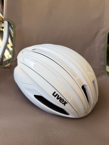 Used Uvex Surge Aero MIPS Helmet - white - M 2025 bike