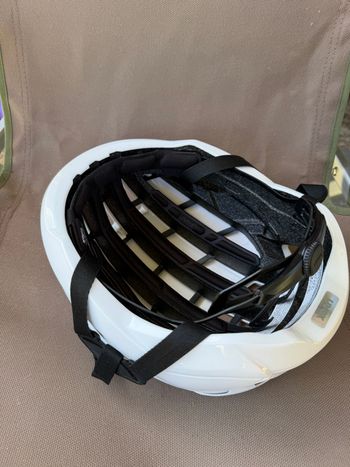 Used Uvex Surge Aero MIPS Helmet - white - M 2025 bike — image 3 of 4
