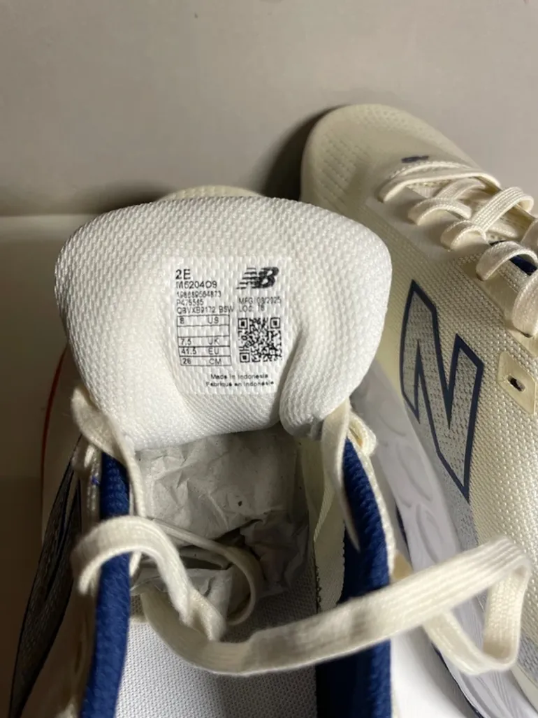 Gebrauchtes New Balance 520 v8  bike, ,  — Bild 4 von 5