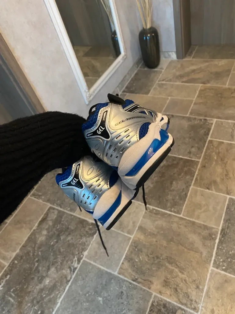Used Asics Gel-Kayano 14 bike — image 2 of 4