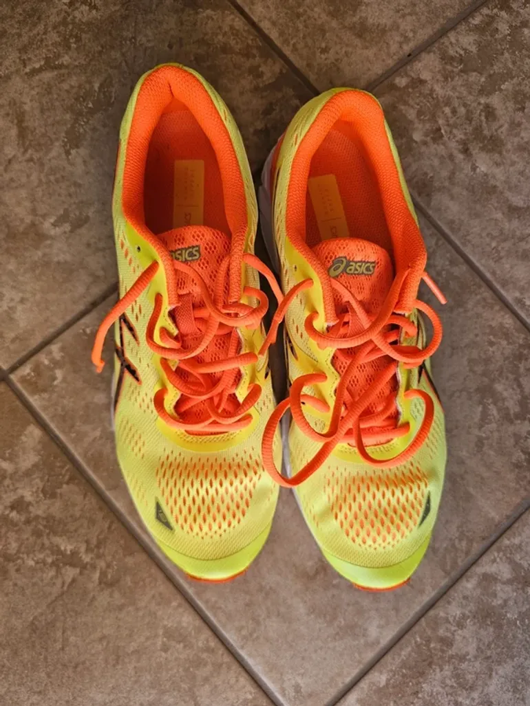 Used Lightweight Scarpe da Corsa Uomo Asics Taglia 43.5 EU bike — image 3 of 8