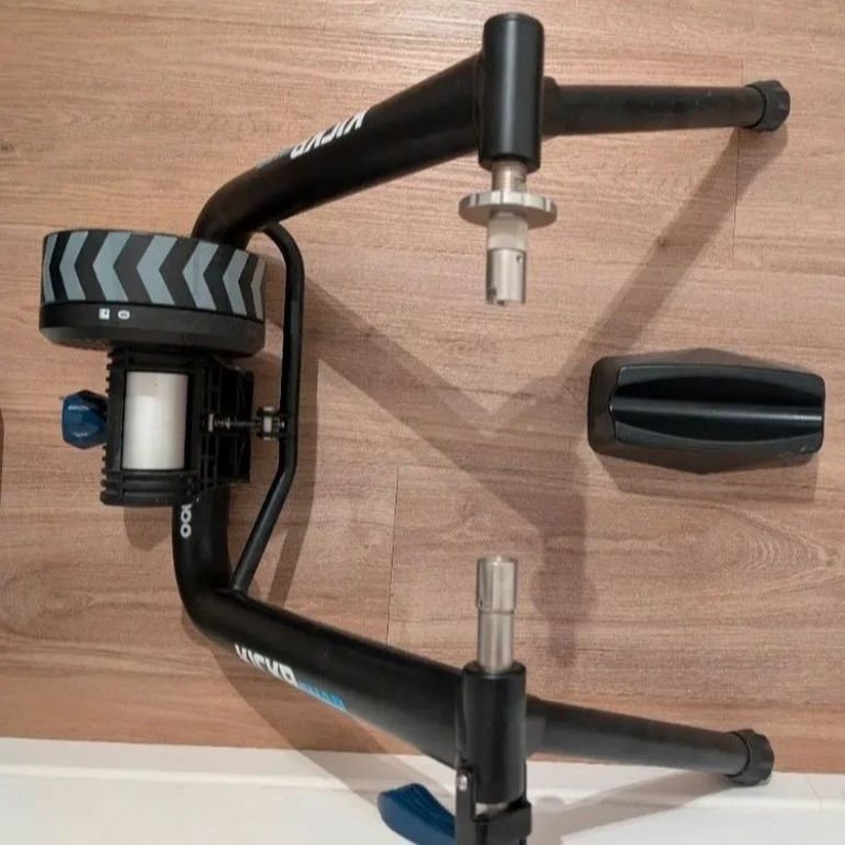Used kickr snap Rullo per bicicletta 2024 bike — image 2 of 3