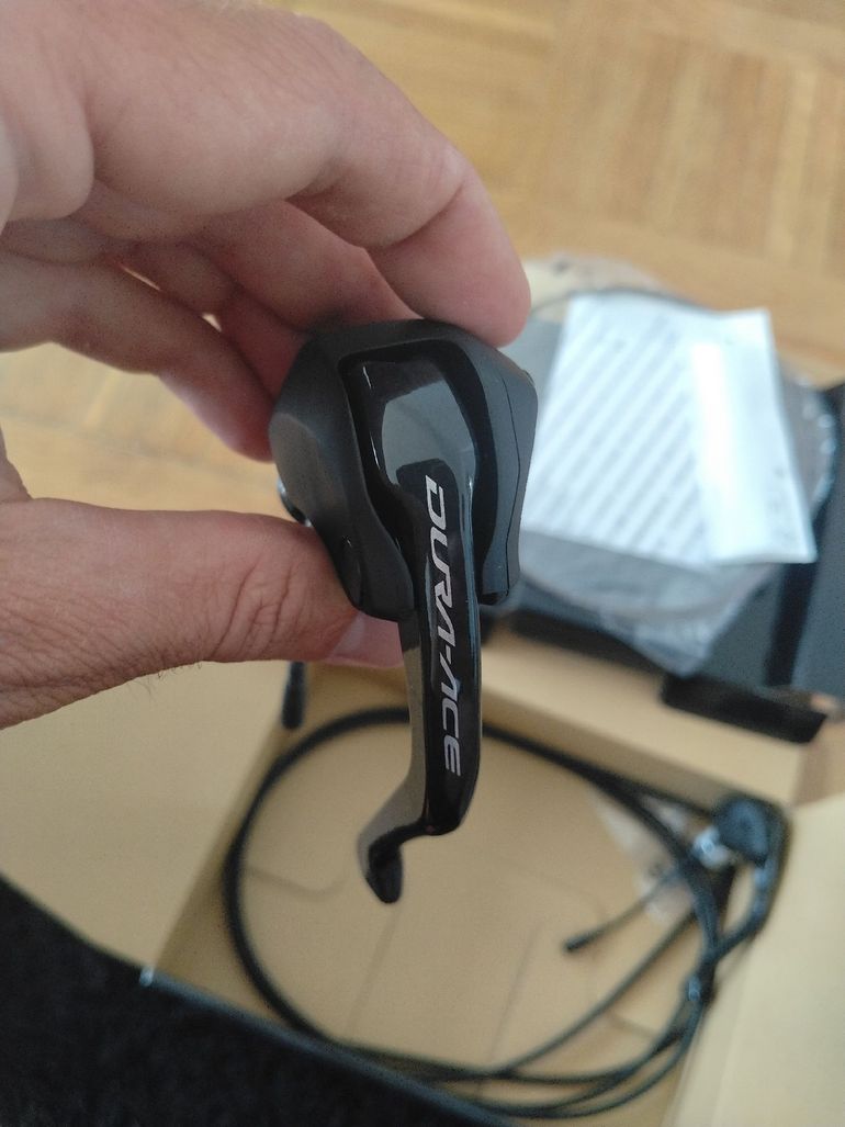 Used Shimano DURA-ACE Di2 Rim Brake Dual Control Lever 2x12s bike — image 2 of 3