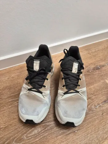 Used On Running On Sneakers Laufschuhe bike — image 2 of 3