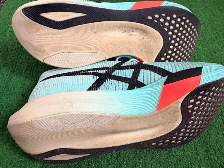 Used Asics Edge Paris bike — image 3 of 5