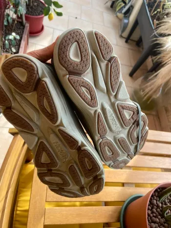 Used Hoka Running Shoes bike — image 13 of 20